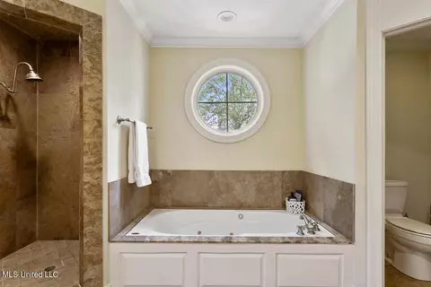 Bath - 1833 Saint Ann St, Jackson, MS 39202 photo 2 of 7