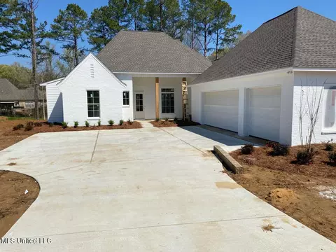 246 Kingswood Pl, Madison, MS 39110