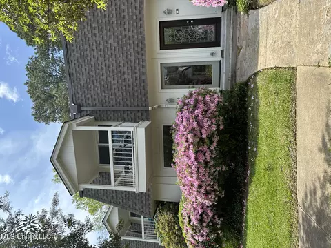 550 Post Rd #303, Ridgeland, MS 39157