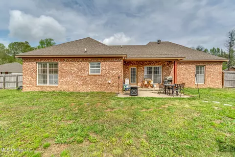 Exterior - 439 Pecan Cir, Brandon, MS 39042 photo 4 of 7