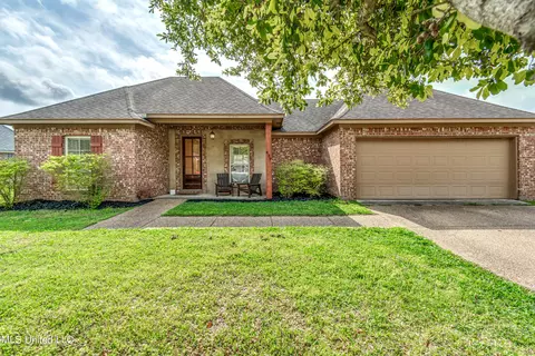 439 Pecan Cir, Brandon, MS 39042