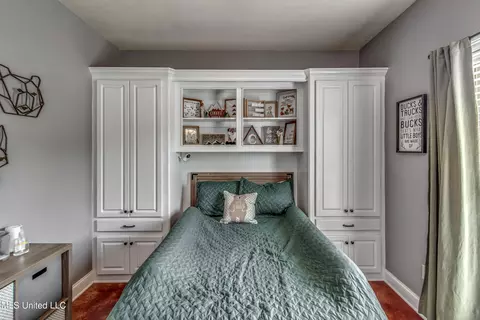 Bedroom - 439 Pecan Cir, Brandon, MS 39042 photo 3 of 5
