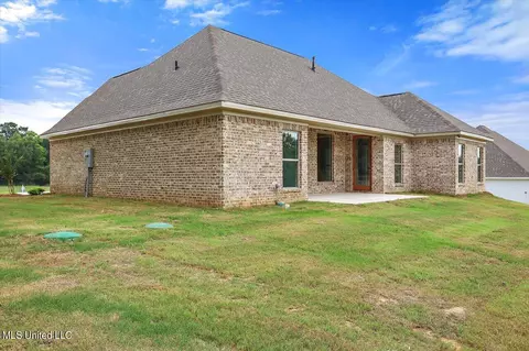 Exterior - 978 Mullican Rd, Florence, MS 39073 photo 6 of 7