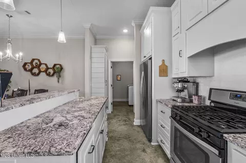 Kitchen - 267 Buckhead Dr, Madison, MS 39110 photo 4 of 4
