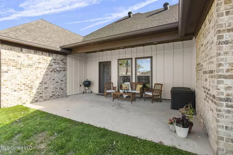 Exterior - 267 Buckhead Dr, Madison, MS 39110 photo 2 of 5