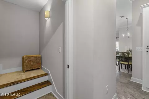 Entry Way - 267 Buckhead Dr, Madison, MS 39110 photo 2 of 5