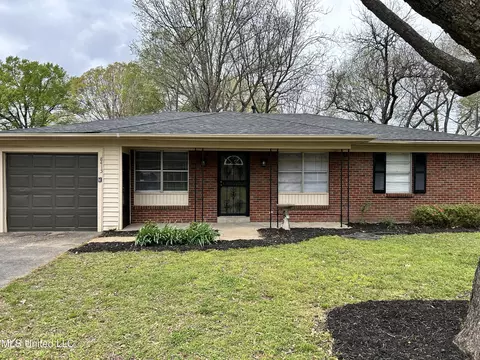 8415 Booneville Dr, Southaven, MS 38671
