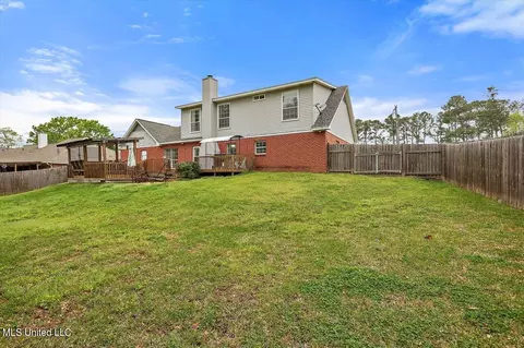 Exterior - 104 Rustic Dr, Brandon, MS 39047 photo 7 of 9