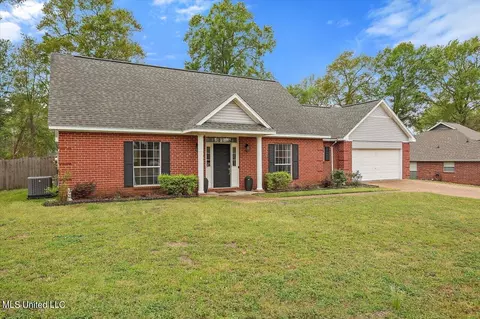 104 Rustic Dr, Brandon, MS 39047