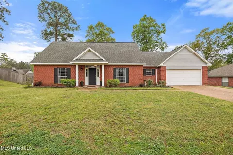 Exterior - 104 Rustic Dr, Brandon, MS 39047 photo 2 of 9