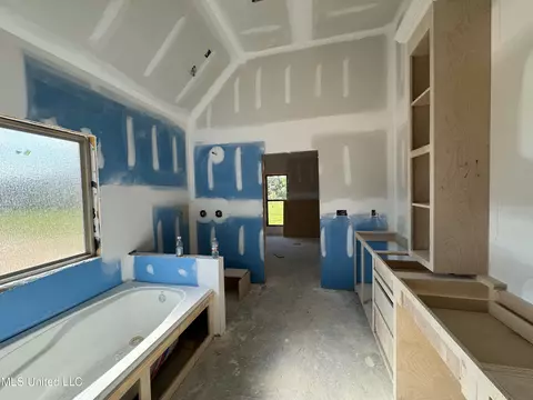 Exterior - 984 Mullican Rd, Florence, MS 39073 photo 5 of 10