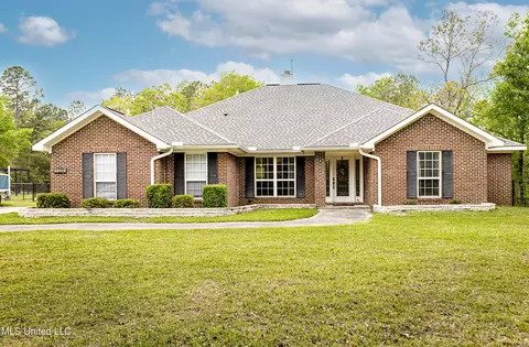 20201 N Hills Ln, Vancleave, MS 39565
