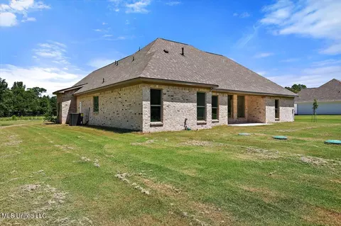 Exterior - 995 Mullican Rd, Florence, MS 39073 photo 7 of 8