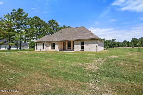 Exterior - 995 Mullican Rd, Florence, MS 39073 photo 5 of 8