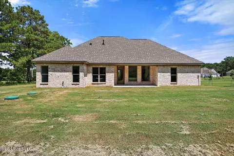 Exterior - 995 Mullican Rd, Florence, MS 39073 photo 6 of 8