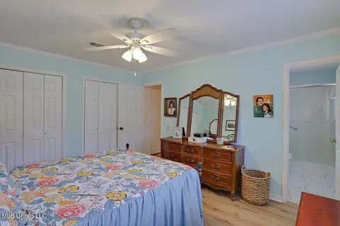 Bedroom - 22 Crosswoods Rd, Brandon, MS 39042 photo 2 of 4