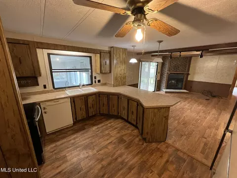 489 Line St, Byram, MS 39272 photo 11