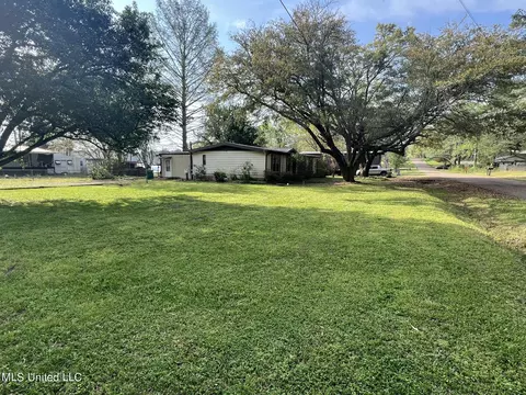489 Line St, Byram, MS 39272 photo 5