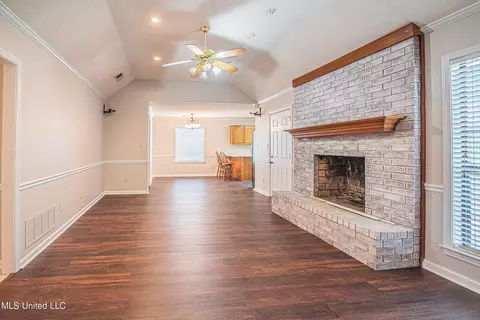 Living - 7080 Olive Ridge Dr, Olive Branch, MS 38654 photo 1 of 1
