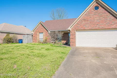 7080 Olive Ridge Dr, Olive Branch, MS 38654
