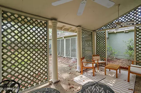 Exterior - 30 Moss Forest Cir, Jackson, MS 39211 photo 11 of 12