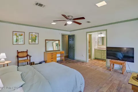 Bedroom - 30 Moss Forest Cir, Jackson, MS 39211 photo 3 of 6