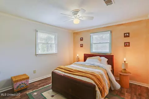 Bedroom - 30 Moss Forest Cir, Jackson, MS 39211 photo 4 of 6