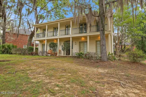 Exterior - 30 Moss Forest Cir, Jackson, MS 39211 photo 3 of 12