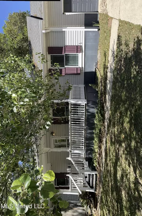 87119 Golf Club Dr, Diamondhead, MS 39525