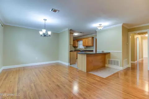 Kitchen - 697 Eric Ct, Biloxi, MS 39532 photo 2 of 9