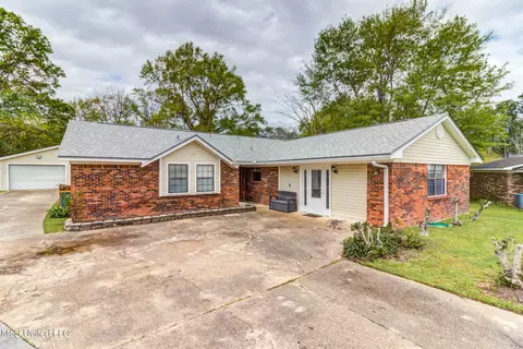 Exterior - 697 Eric Ct, Biloxi, MS 39532 photo 15 of 15
