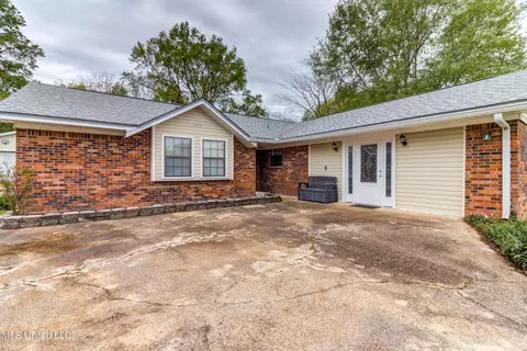 Exterior - 697 Eric Ct, Biloxi, MS 39532 photo 12 of 15
