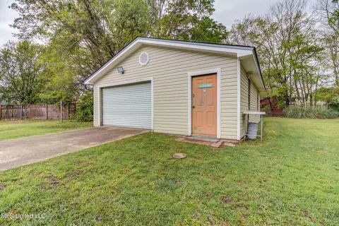 Exterior - 697 Eric Ct, Biloxi, MS 39532 photo 8 of 15