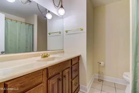 Bath - 697 Eric Ct, Biloxi, MS 39532 photo 1 of 3