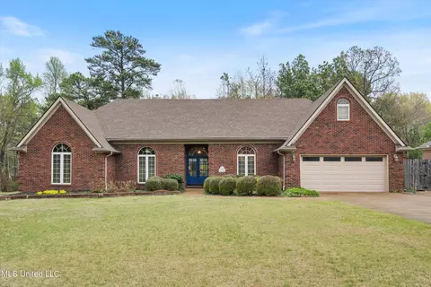 10204 Loftin Dr, Olive Branch, MS 38654