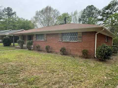 Exterior - 2221 Scanlon Dr, Jackson, MS 39204 photo 2 of 3