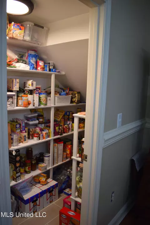 Kitchen - 175 Burgundy Dr, Lucedale, MS 39452 photo 4 of 4