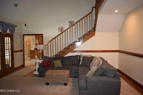 Living - 175 Burgundy Dr, Lucedale, MS 39452 photo 2 of 4
