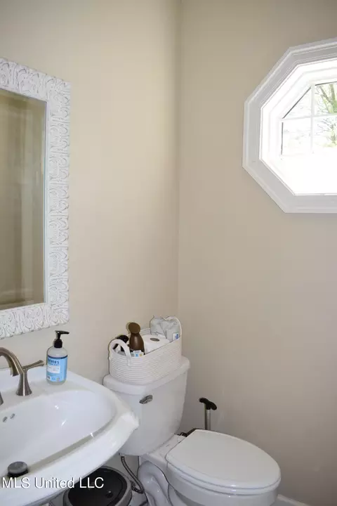 Bath - 175 Burgundy Dr, Lucedale, MS 39452 photo 5 of 5