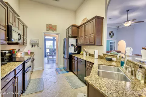Kitchen - 13316 River Rapid Dr, Biloxi, MS 39532 photo 3 of 4