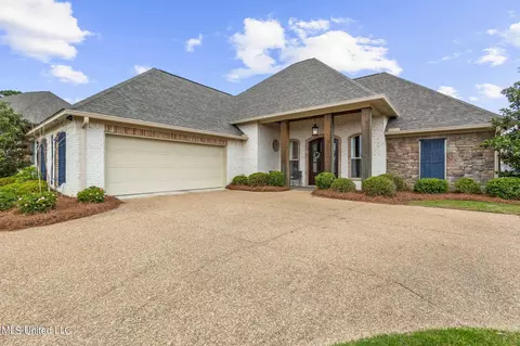 Exterior - 610 Emerald Ct, Brandon, MS 39047 photo 3 of 7
