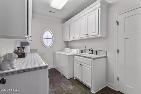 Other - 610 Emerald Ct, Brandon, MS 39047 photo 2 of 7