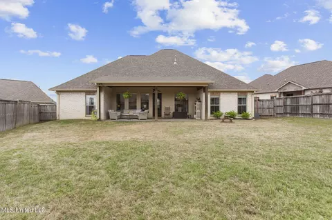 Exterior - 610 Emerald Ct, Brandon, MS 39047 photo 7 of 7