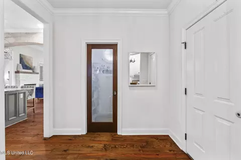 Entry Way - 610 Emerald Ct, Brandon, MS 39047 photo 2 of 2