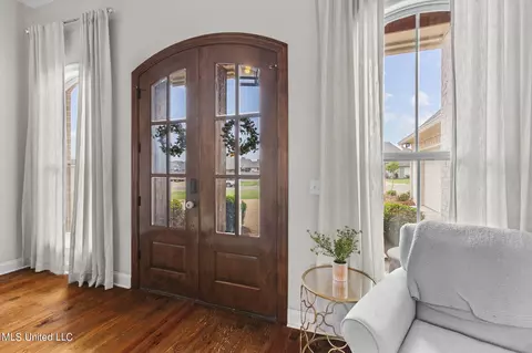 Entry Way - 610 Emerald Ct, Brandon, MS 39047 photo 1 of 2