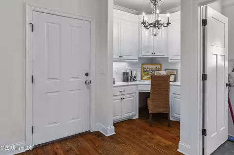 Kitchen - 610 Emerald Ct, Brandon, MS 39047 photo 6 of 7