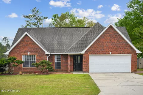 14094 Oak View Cir, Ocean Springs, MS 39565