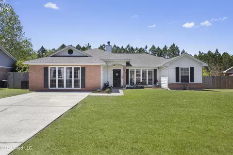 8008 Ridgecrest Cir, Biloxi, MS 39532