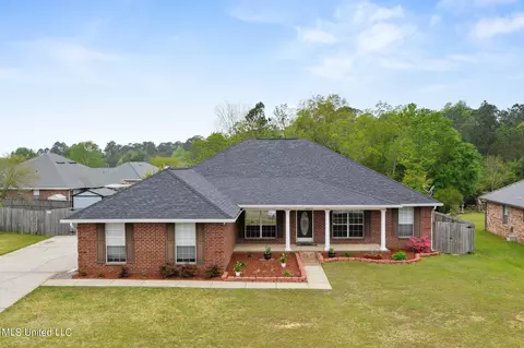 15107 E Shadow Creek Dr, Biloxi, MS 39532