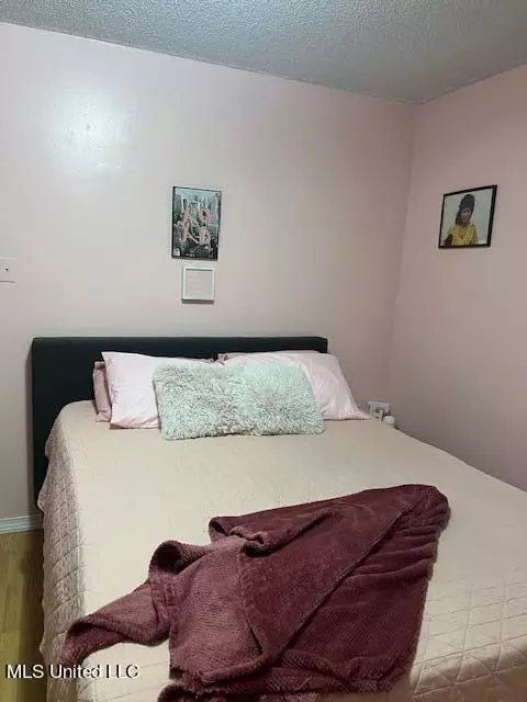 Bedroom - 7916 Ridgecrest Cir, Biloxi, MS 39532 photo 1 of 3